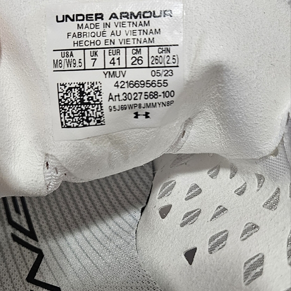 NWT Under Armour Shakedown Elite Breeze White Track MEN’S 8 WMN’S 9.5 - Picture 10 of 10